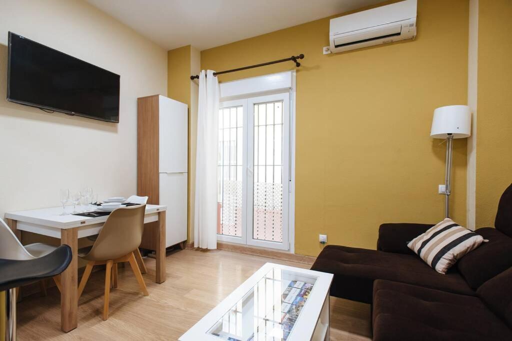 Cozy And Well Located Apartment In The Center Of Sevilla Kültér fotó