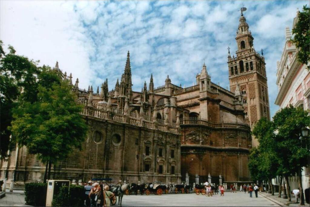 Cozy And Well Located Apartment In The Center Of Sevilla Kültér fotó